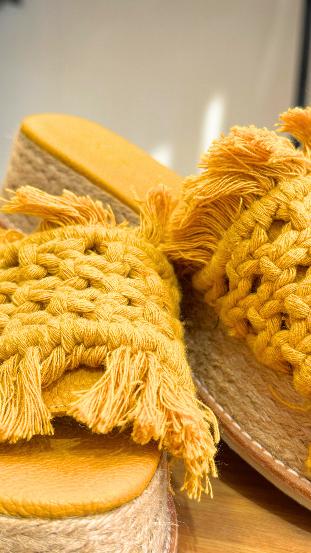 CHALA TEJIDA MOSTAZA