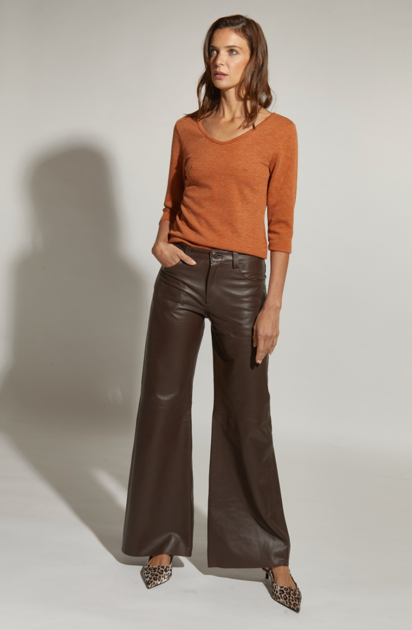 POLERA HANDEL ESCOTE EN V MANGA 3/4 CAMEL