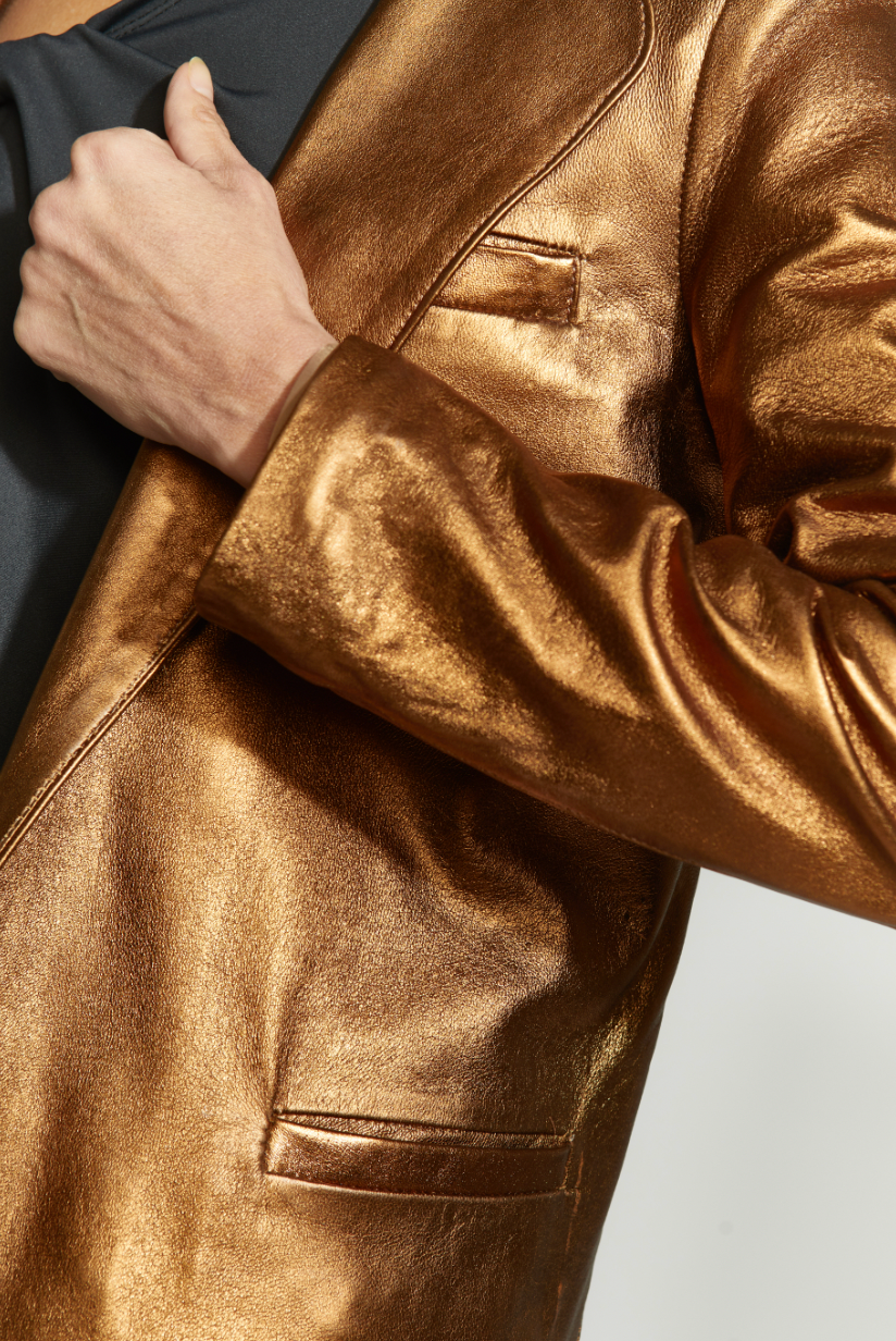 BLAZER DE CUERO OCRE