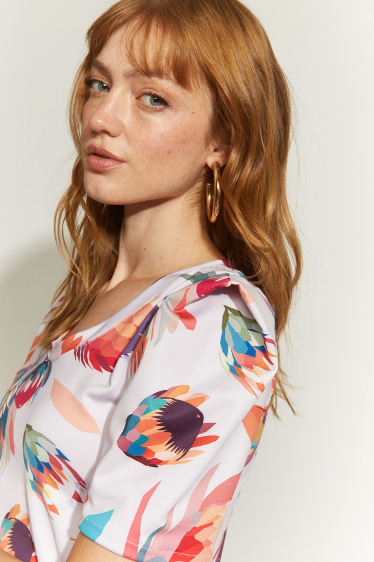 POLERA AMALIA MANGA LARGA BLANCO TULIPANES COLORES