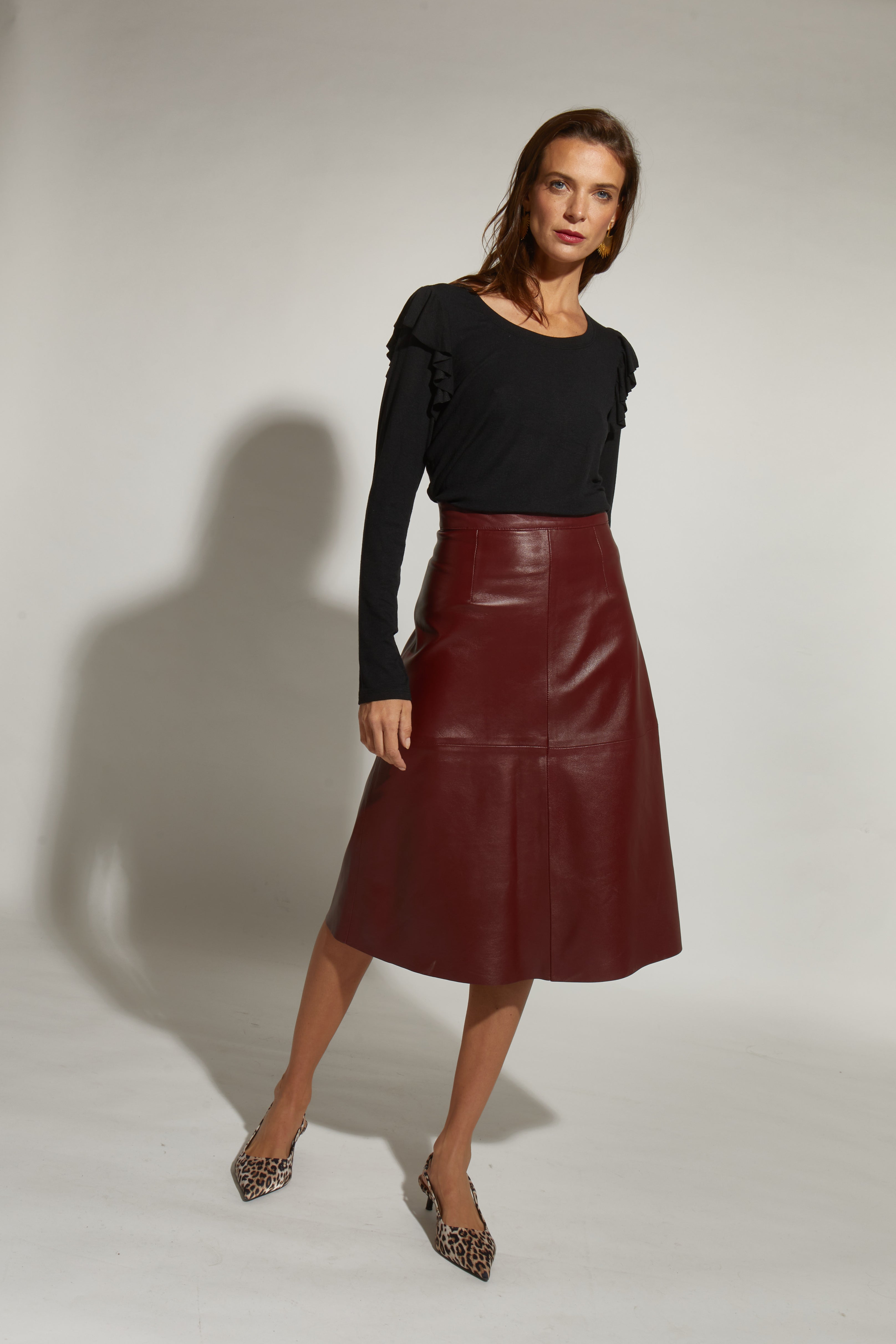 FALDA 3/4 DE CUERO BURDEO