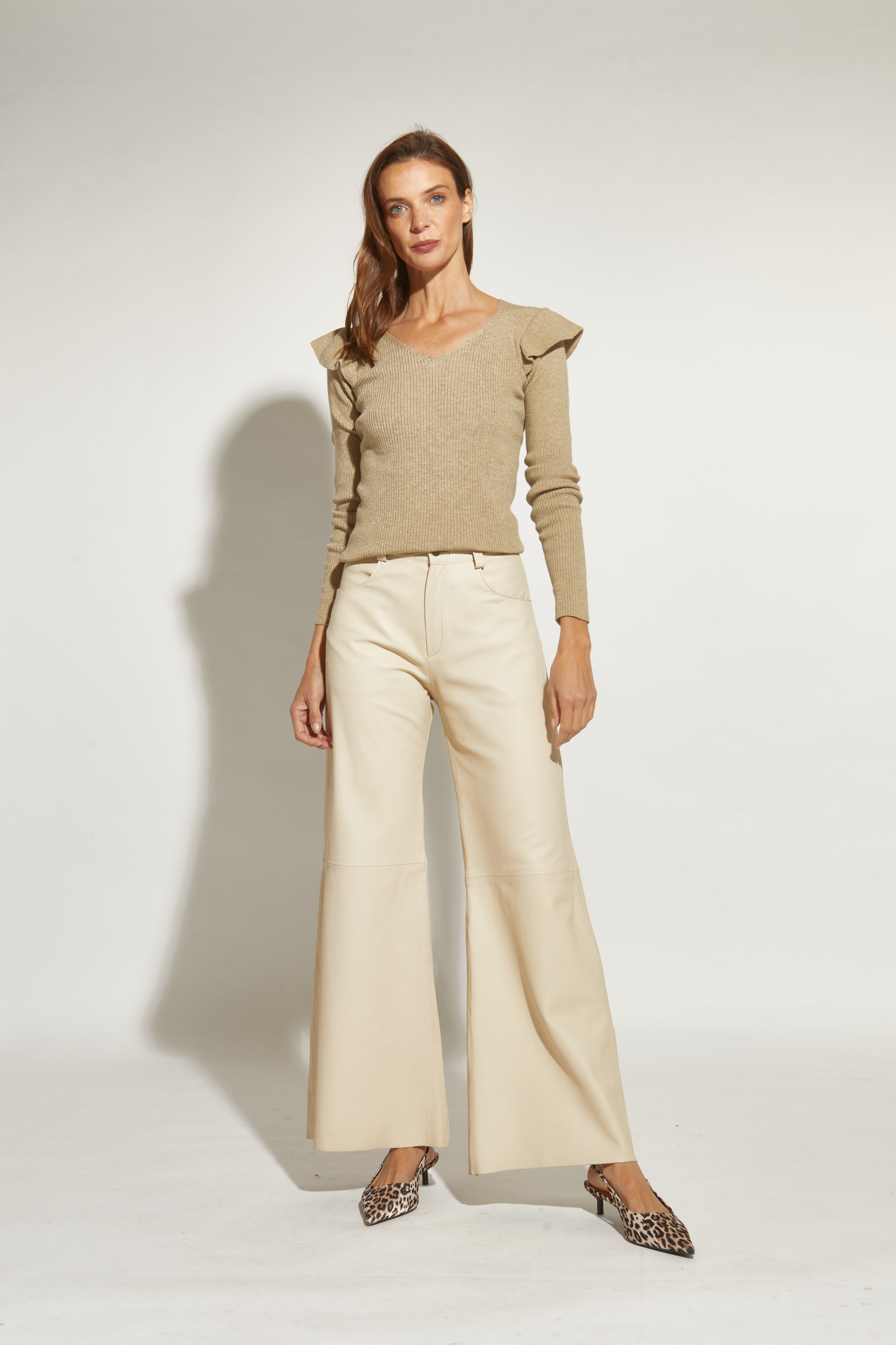 PANTALÓN CUERO HUESO