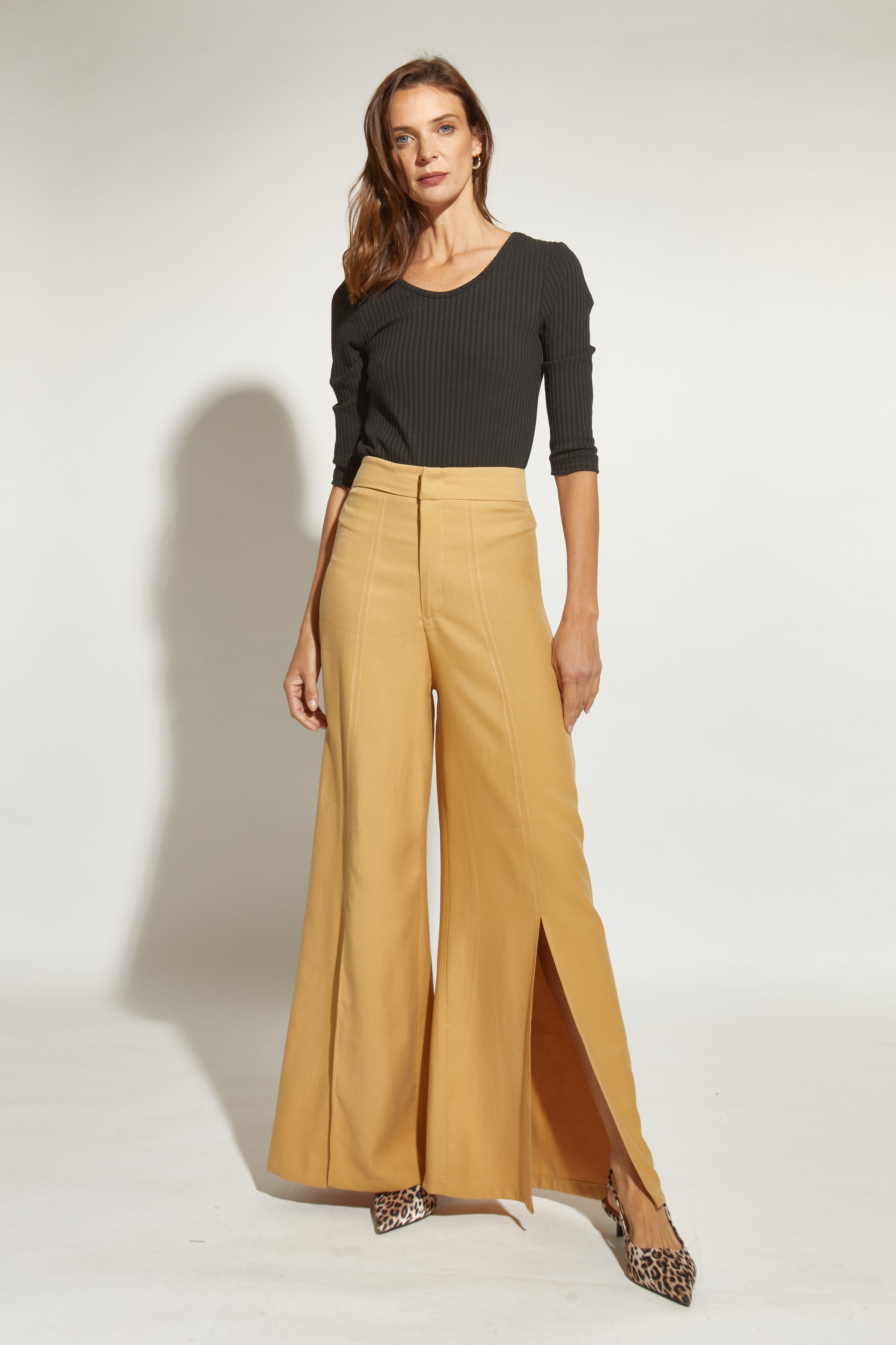 PANTALON TENCEL TAJO PIERNA MOSTAZA