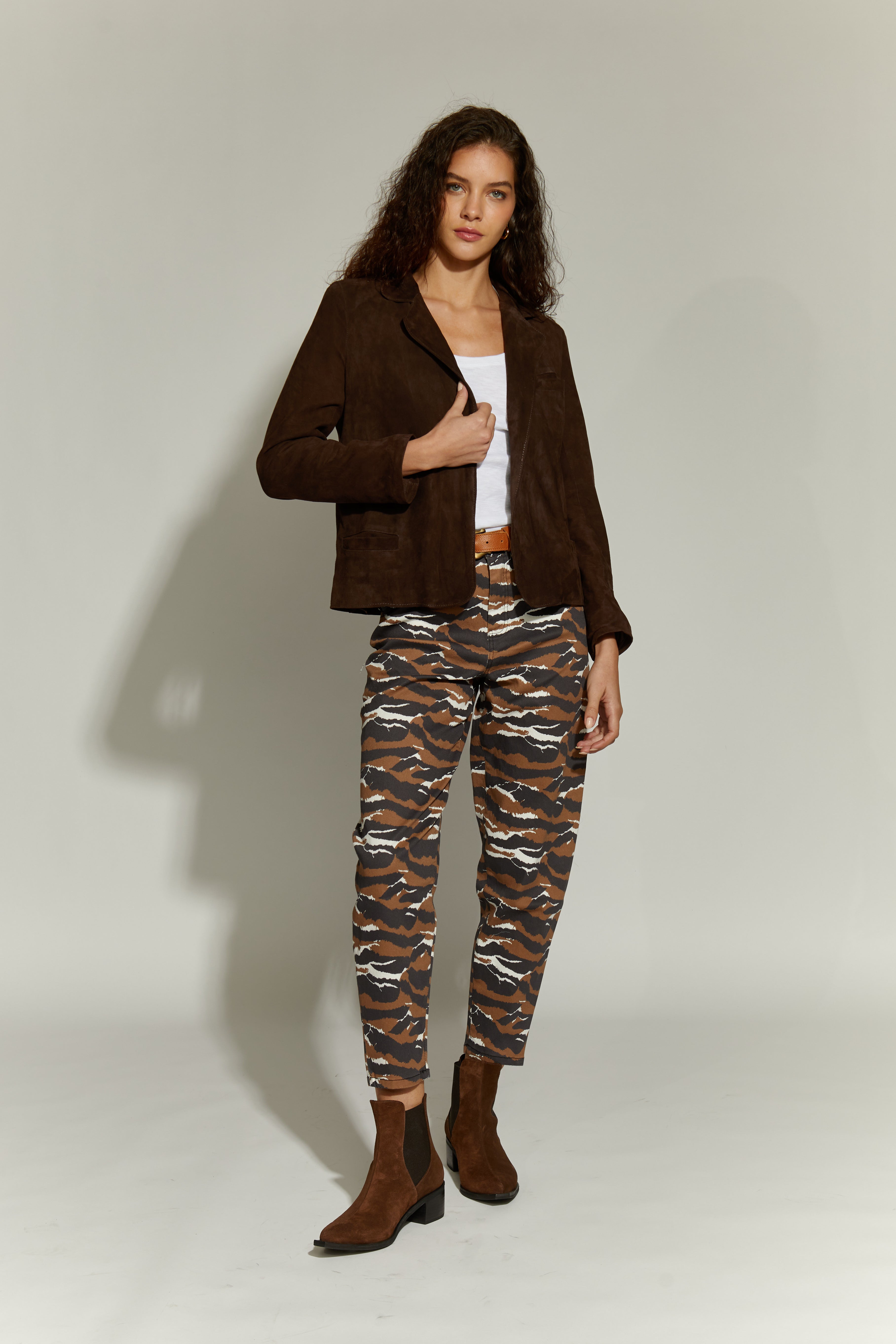 BLAZER GAMUZA CHOCOLATE