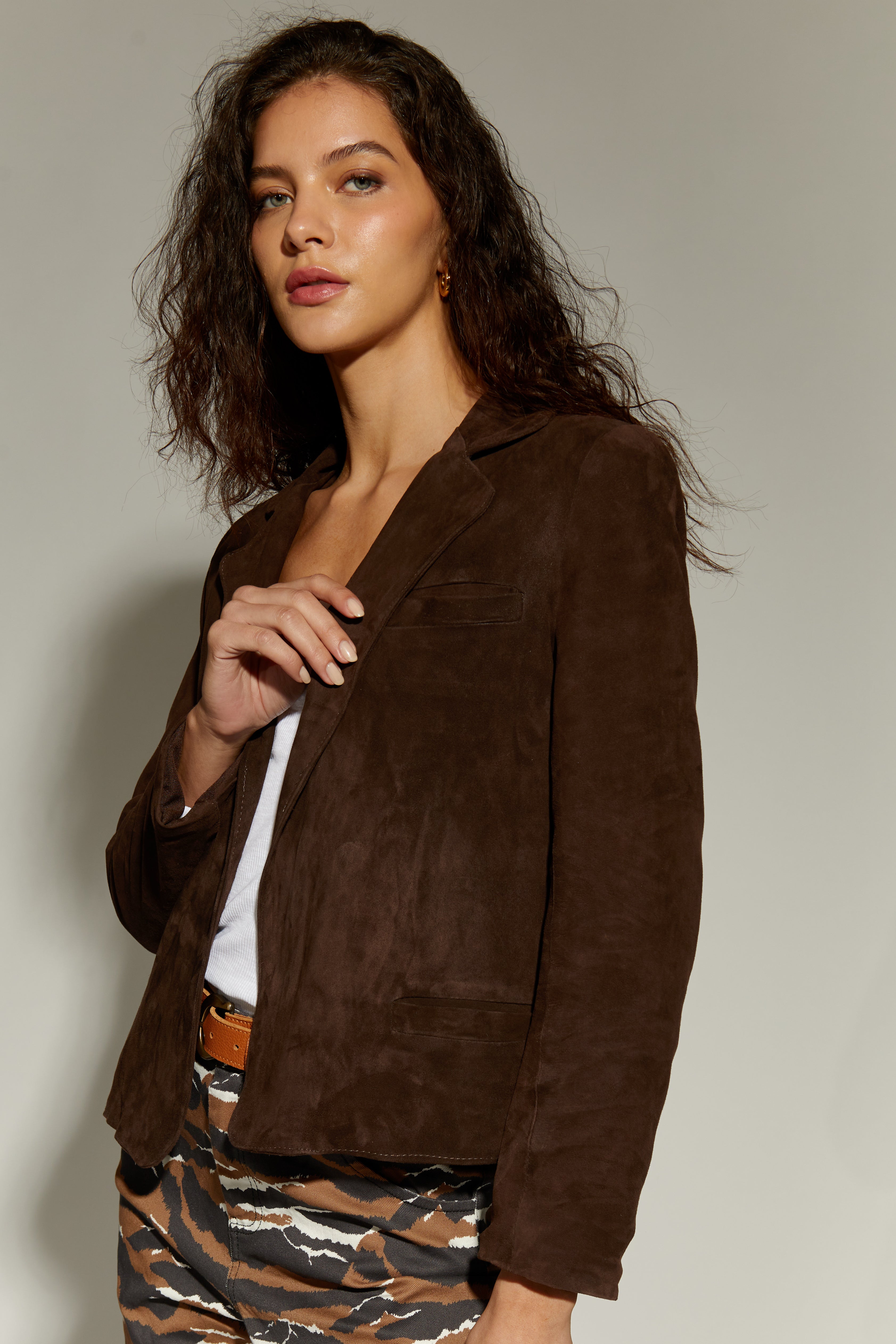 BLAZER GAMUZA CHOCOLATE