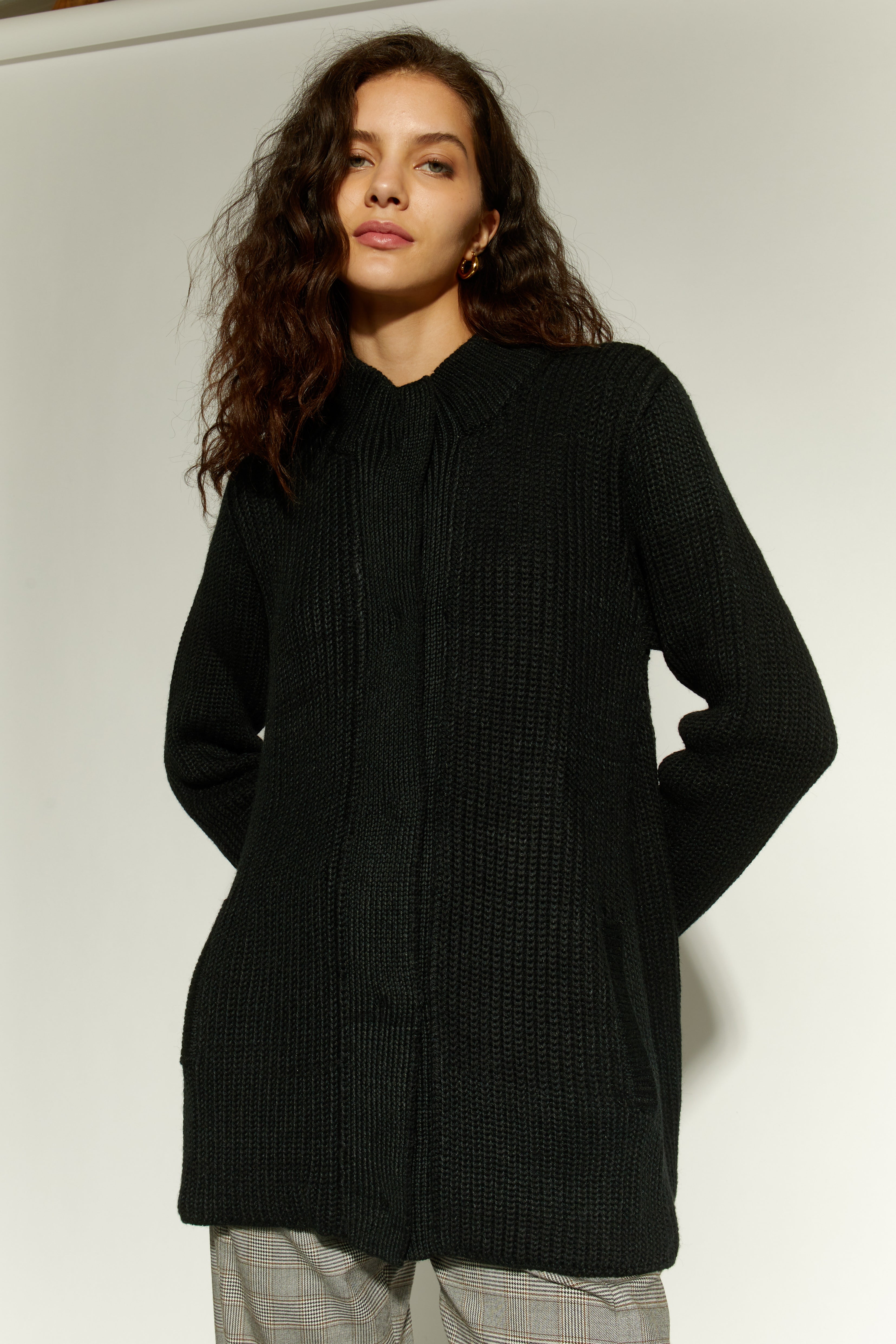 ABRIGO DE AlPACA/ LANA CARDIGAN BROCHES NEGRO