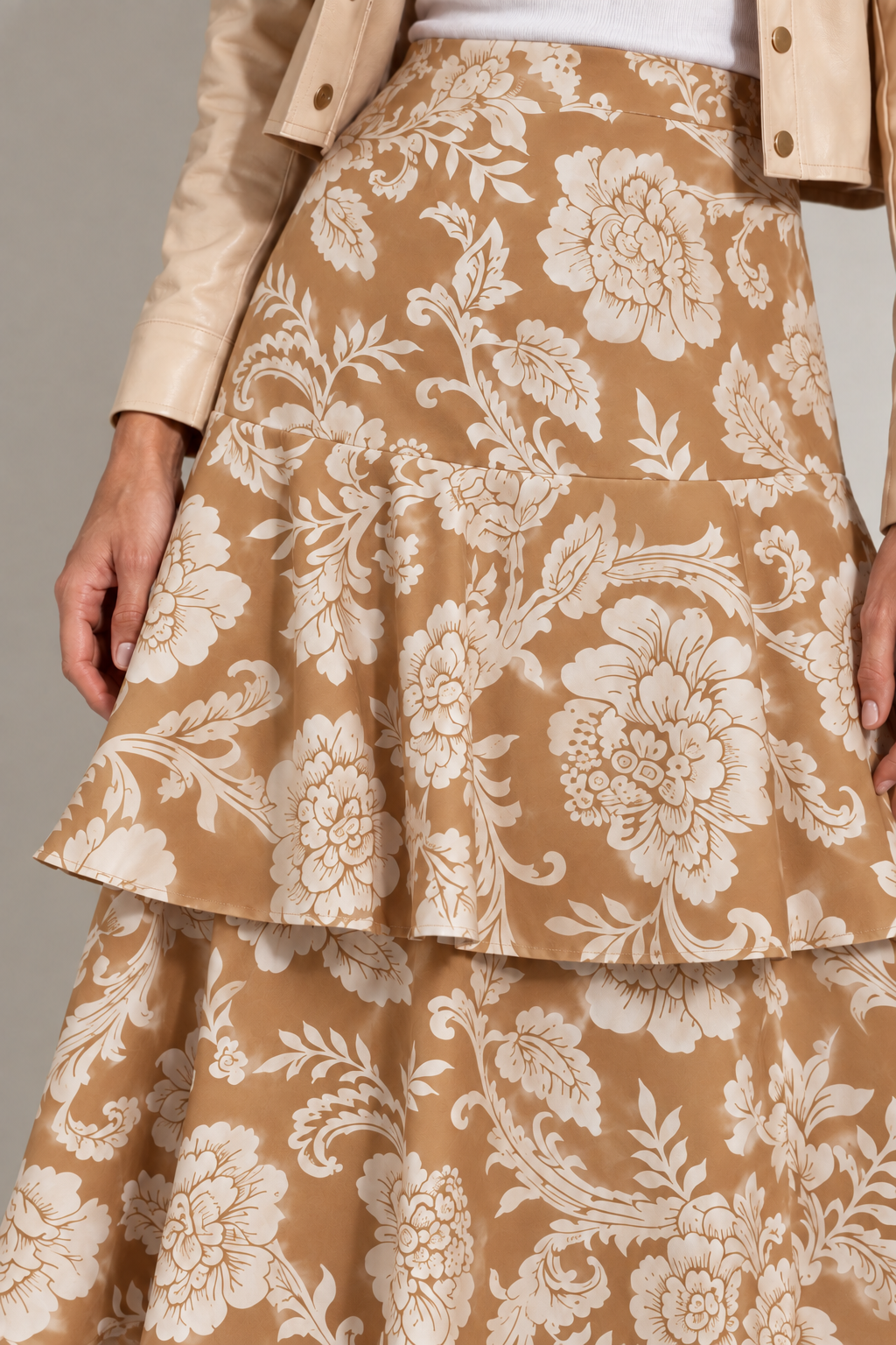 FALDA LARGA ESPAÑOLA FLORES CAMEL/FLORES BLANCA