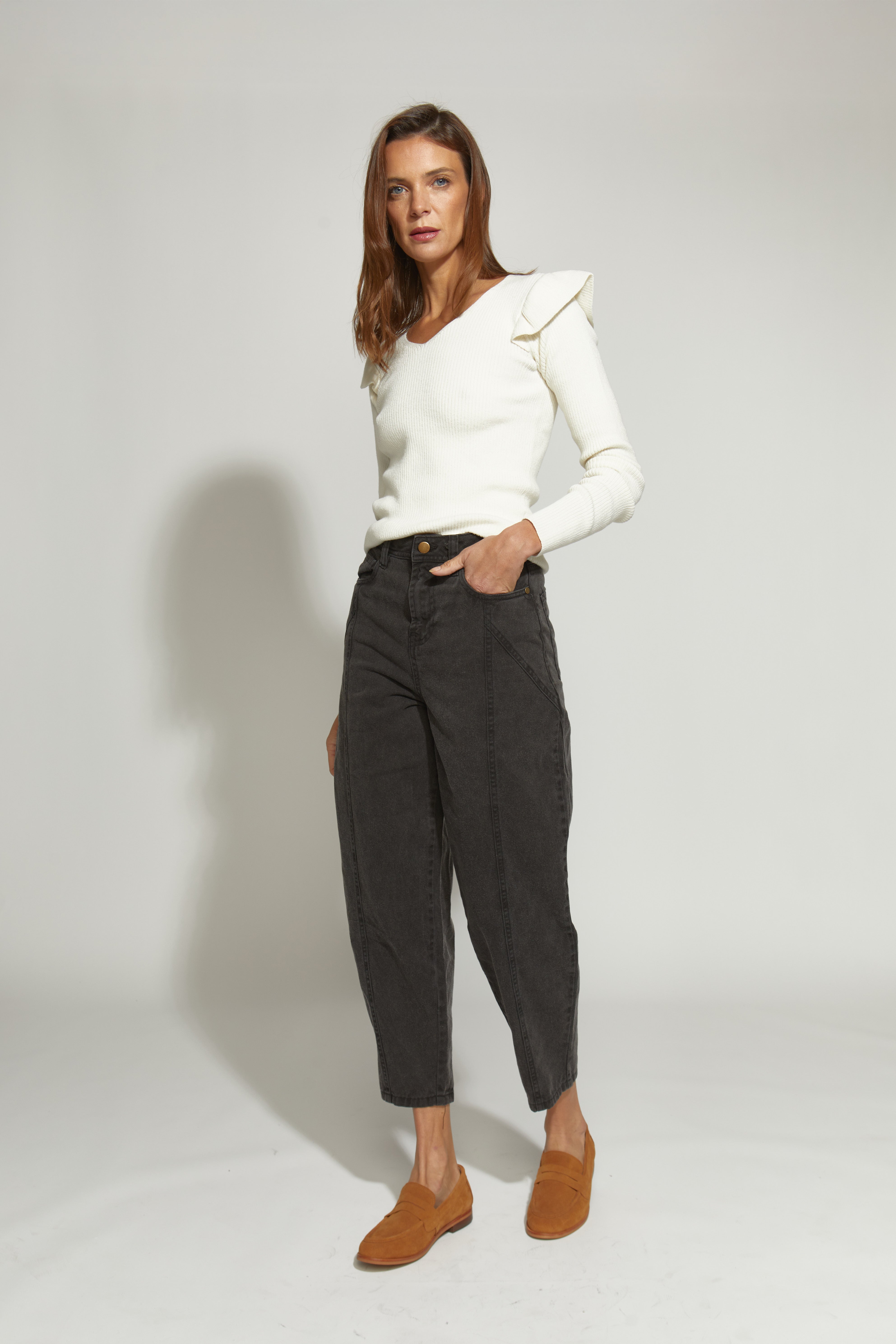 PANTALON ROBERTA CORTE JEANS/NEGRO