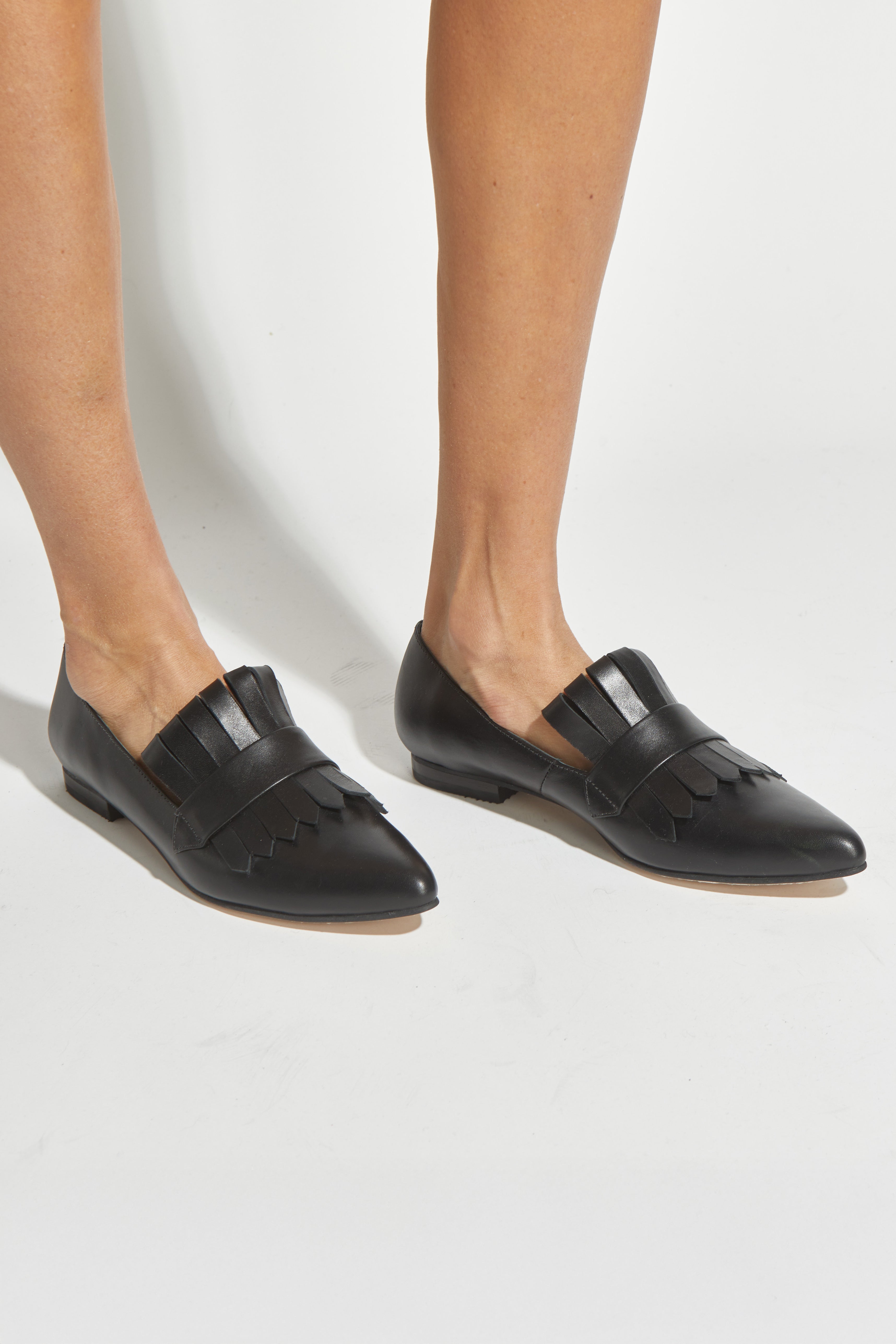 ZAPATOS  AMALIA CHASQUILLA PLANOS NEGRO