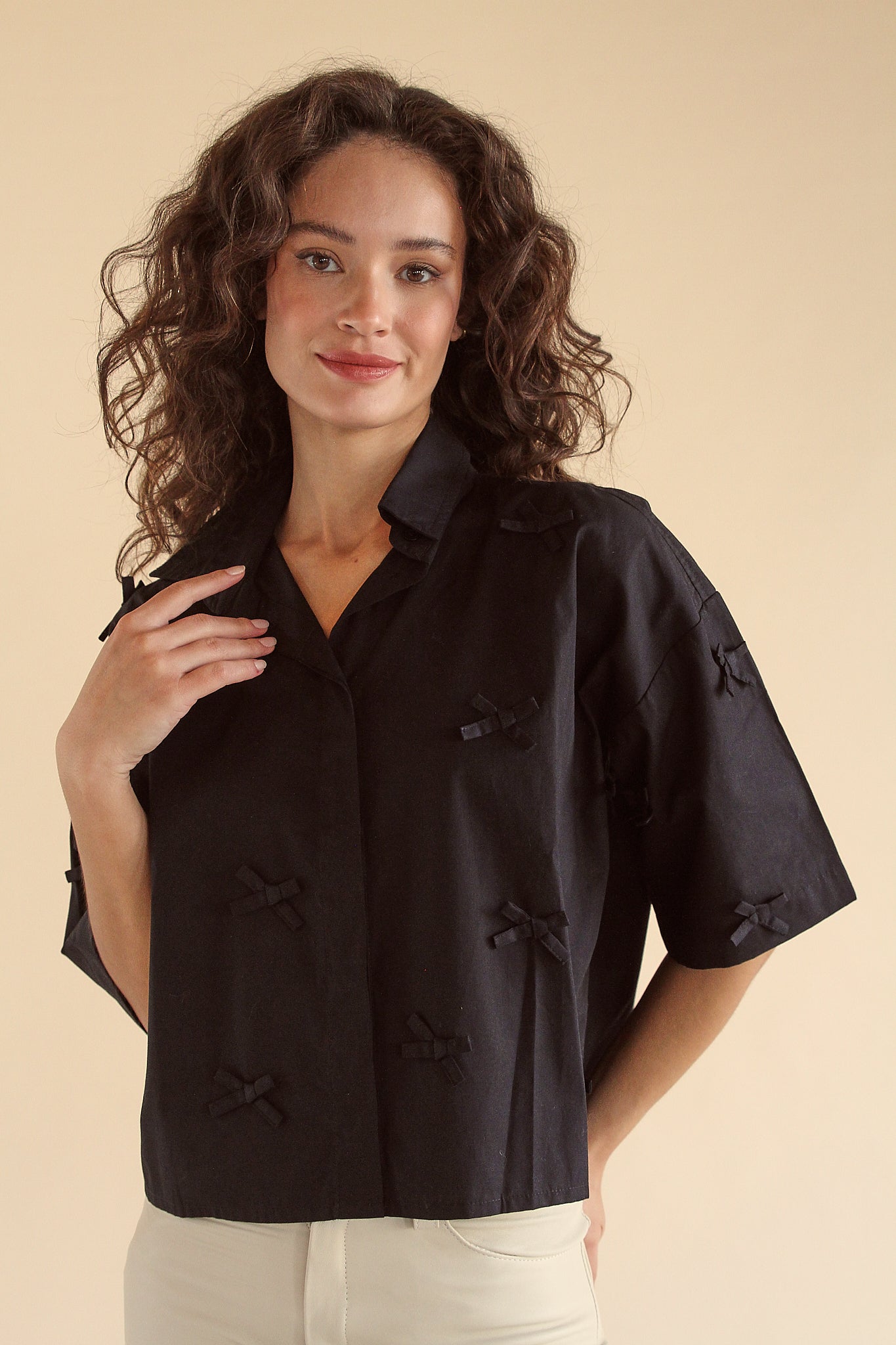 BLUSA ELOISA CON LAZOS NEGRO