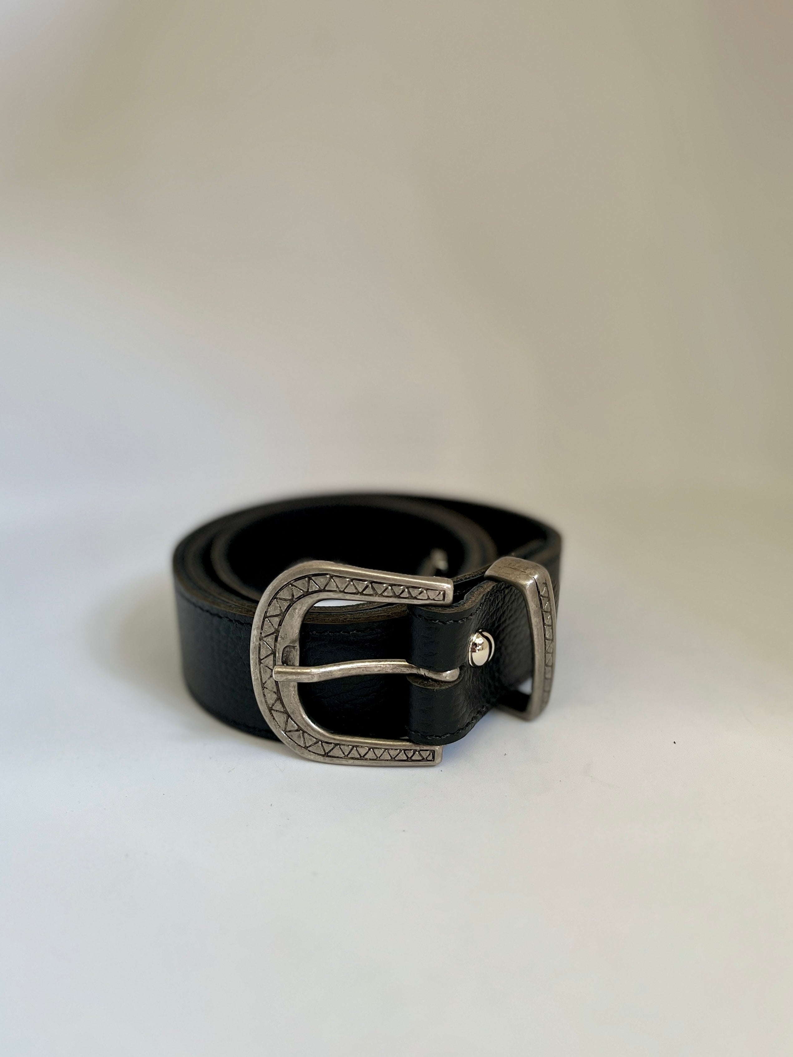 CINTURÓN JULIA HEBILLA CUADRADA NEGRO