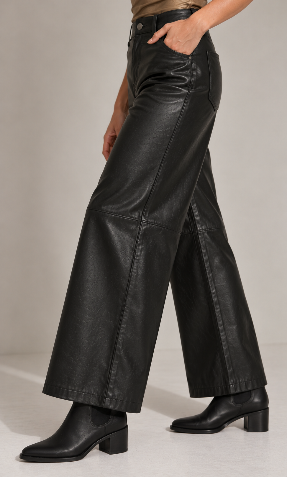 PANTALÓN CUERO CARLA NEGRO