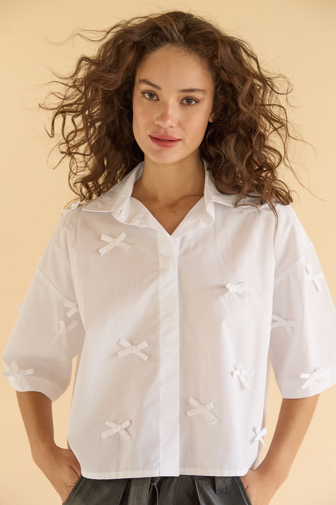 BLUSA ELOISA CON LAZOS BLANCO